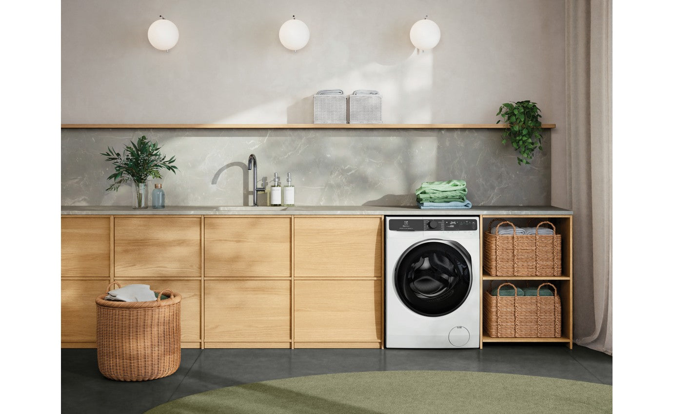 Electrolux 10kg UltimateCare 700 Front Load Washing Machine EWF1043R7WC