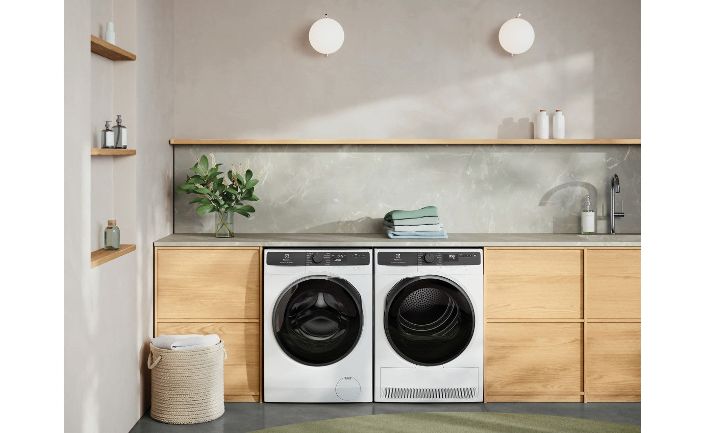 Electrolux 8kg UltimateCare 500 Front Load Washing Machine EWF8023P5WC