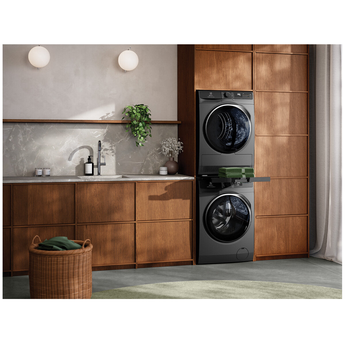 Electrolux 9kg UltimateCare 700 Front Load Washing Machine EWF9043R7SC