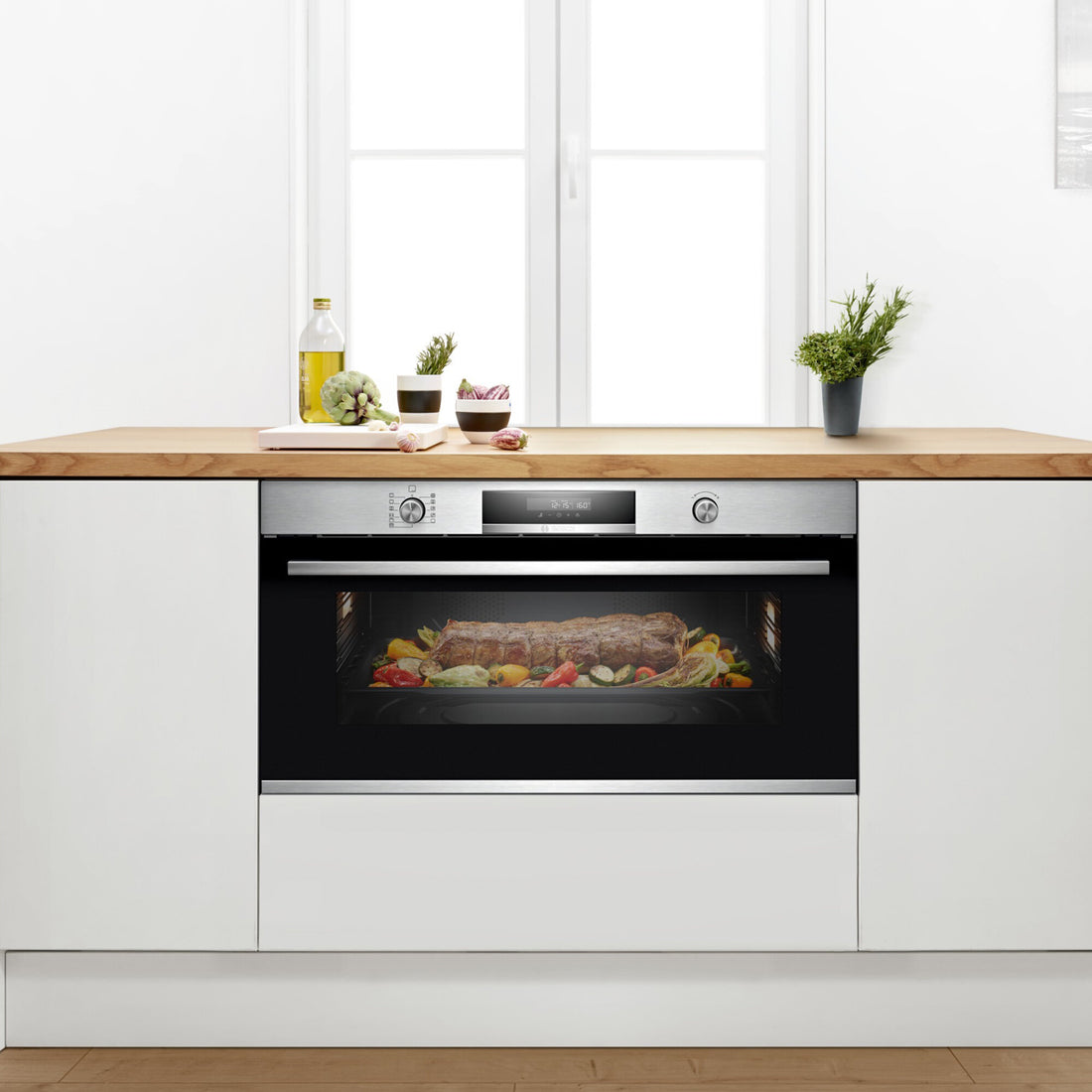 Bosch 90cm Serie 6 Pyrolytic Built-In Oven VBC578FS0